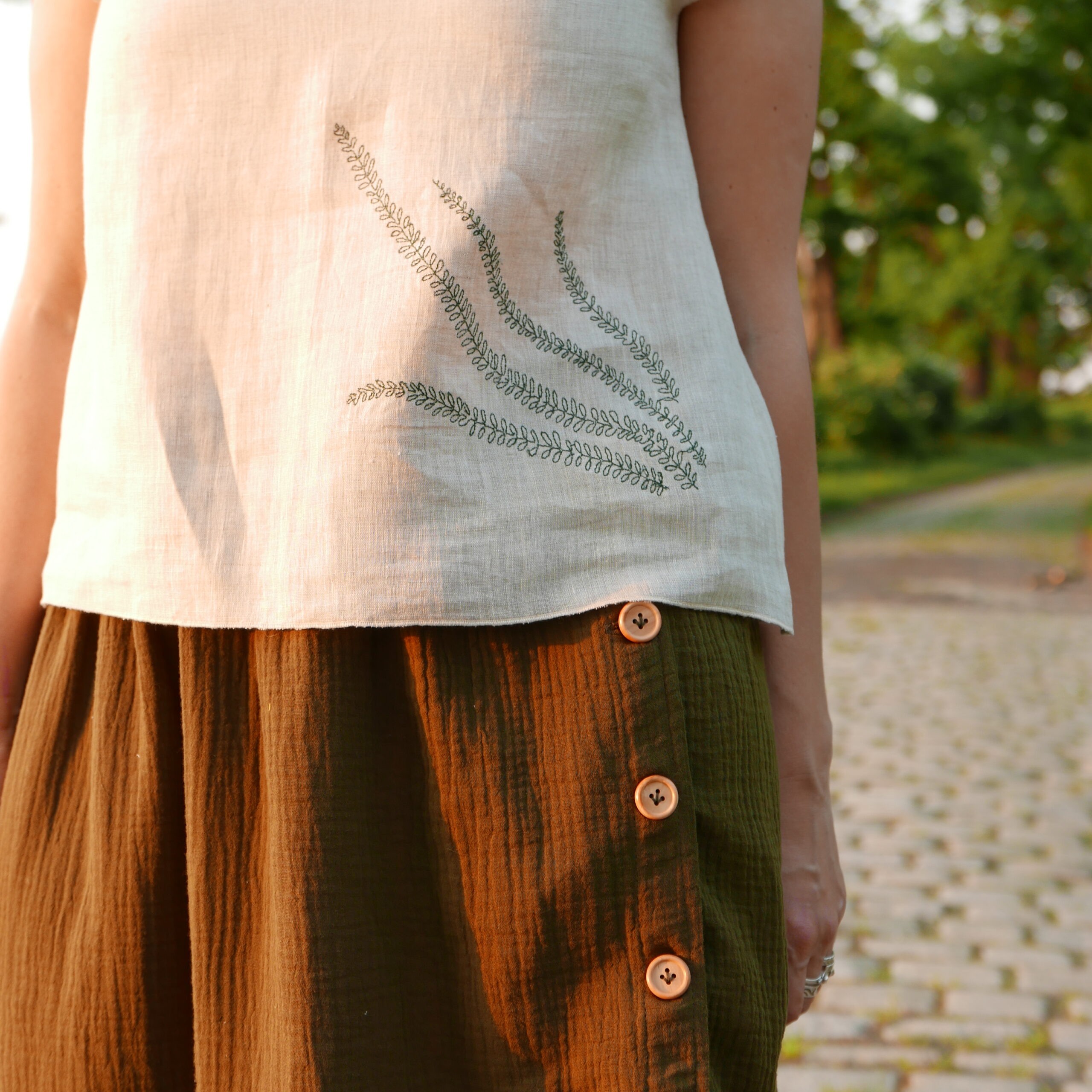 Muślinowa spódnica z guzikami "Eliza"