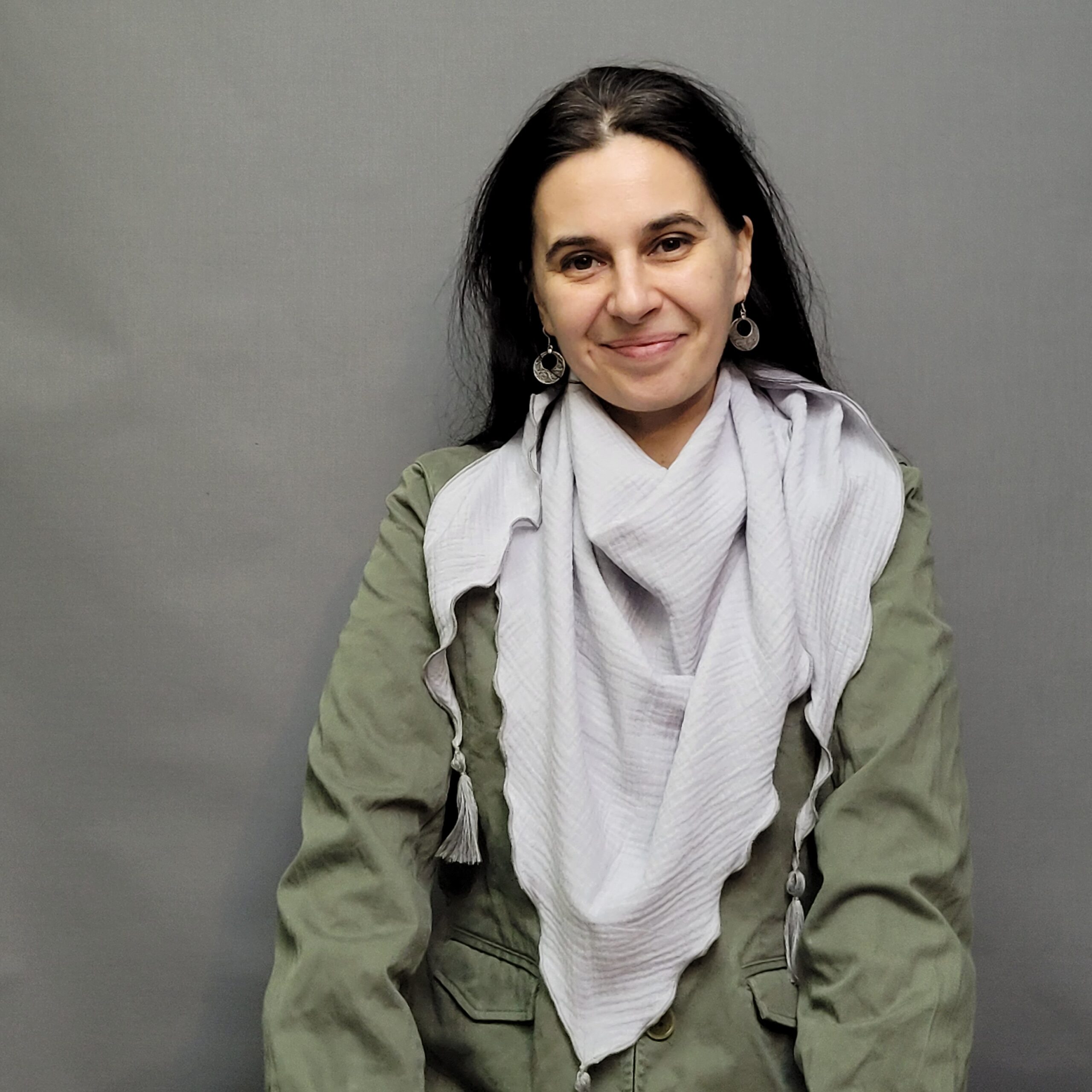 Duża muślinowa chusta siwa