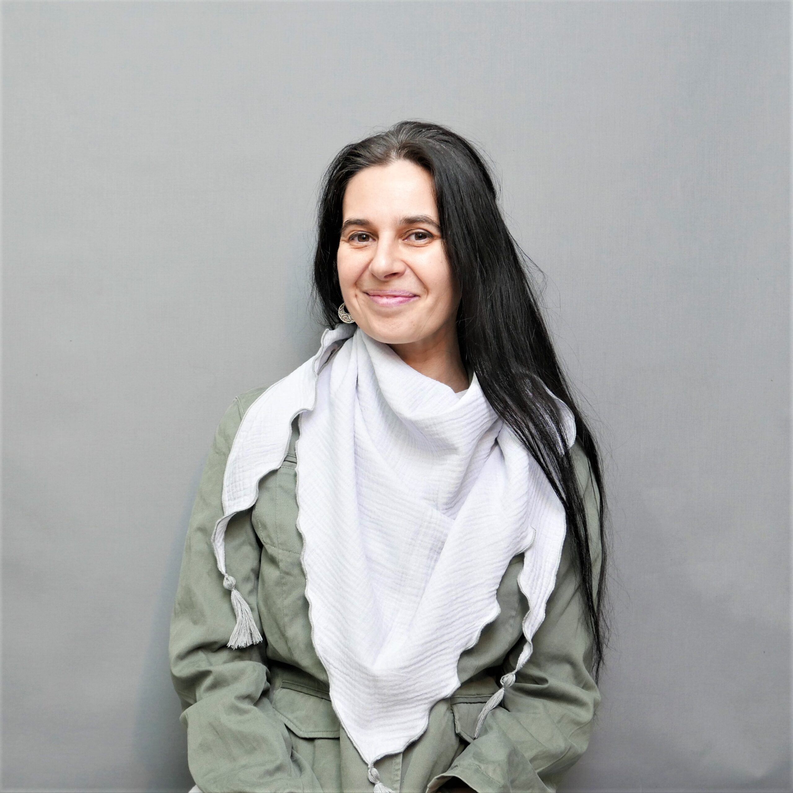 Duża muślinowa chusta siwa