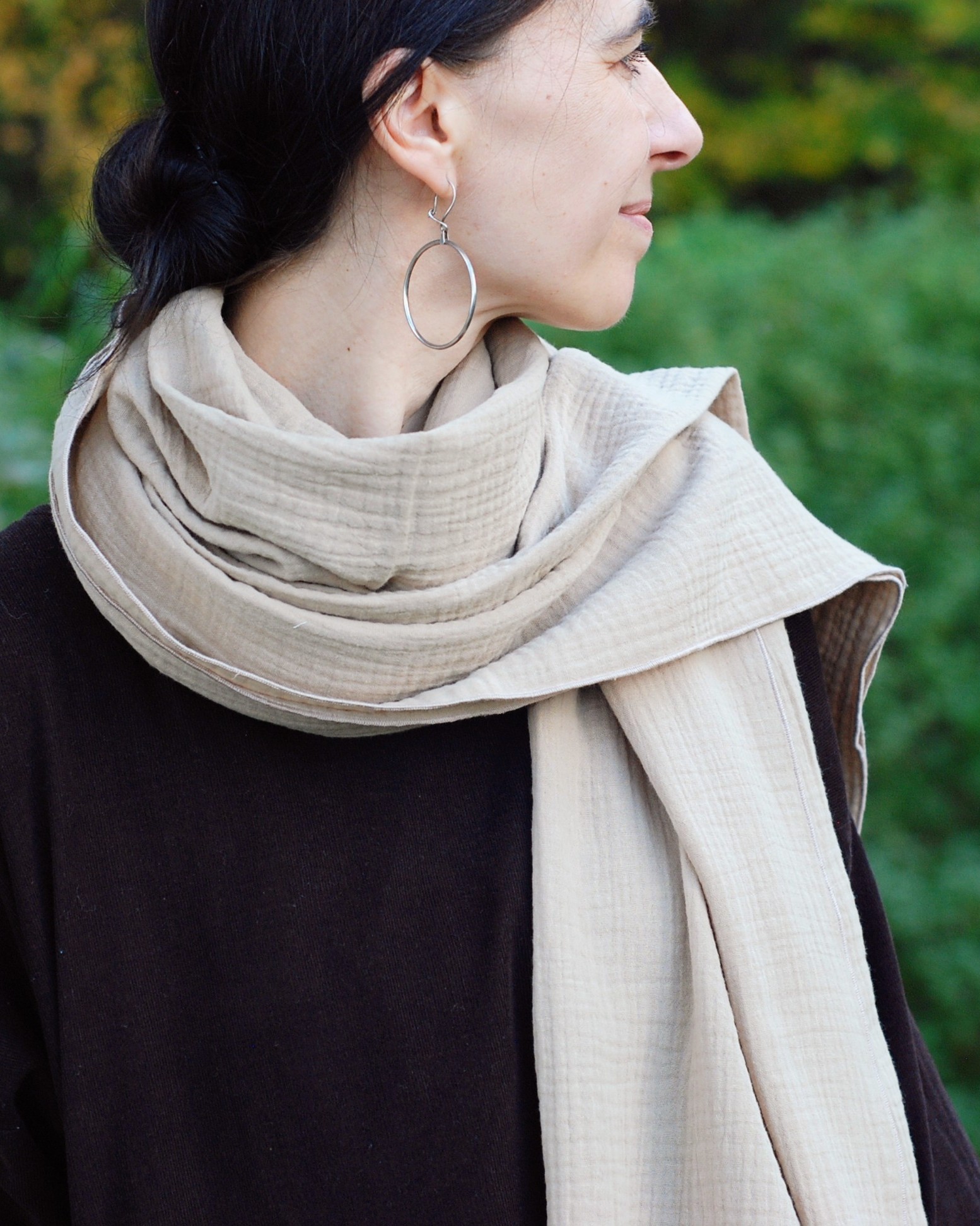 Muślinowy szal beżowy