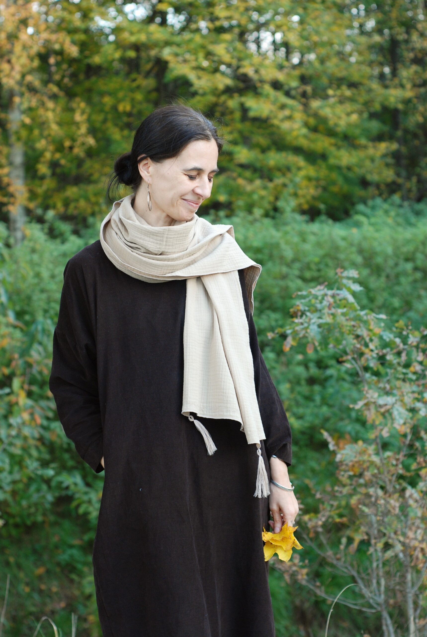 Muślinowy szal beżowy