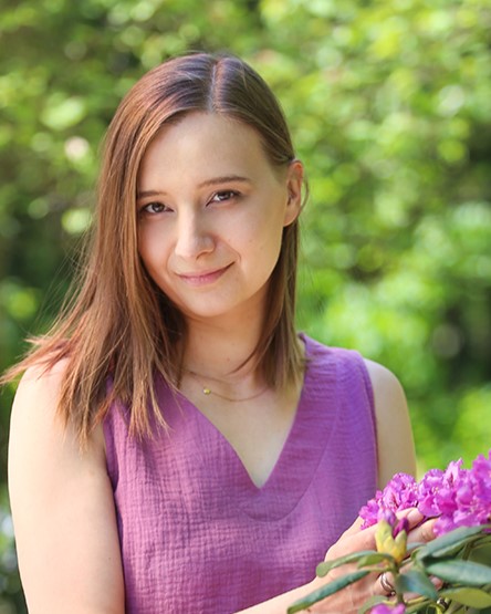 muślinowa bluzka z dekoltem w serek